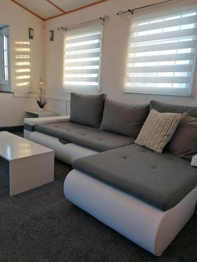 Cornwall Cornwall-Chapmanswell Caravan Holiday Park A30 B&B Bed And Breakfast #41 Лонсестон Екстер'єр фото