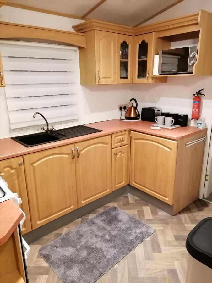Cornwall Cornwall-Chapmanswell Caravan Holiday Park A30 B&B Bed And Breakfast #41 Лонсестон Екстер'єр фото